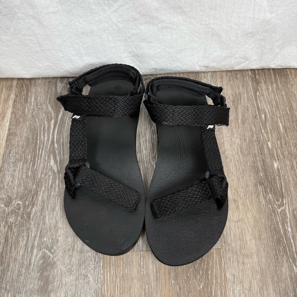 Chaco Women's Black Sandals 39